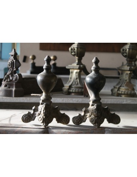 012 COPPIA DI ALARI PER CAMINETTO MAGNIFICANTI IL RE SOLE