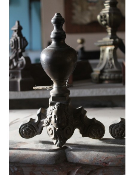 012 COPPIA DI ALARI PER CAMINETTO MAGNIFICANTI IL RE SOLE