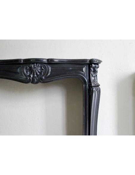 038 ANTIQUE ORIGINAL BAROQUE "TROIS COQUILLES" FIRE SURROUND CARVED IN BLACK BELGIUM MARBLE