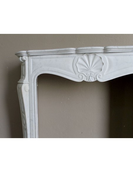 051 ANTIQUE BAROQUE "COQUILLE" FIREPLACE MANTEL CARVED IN WHITE CARRARA MARBLE