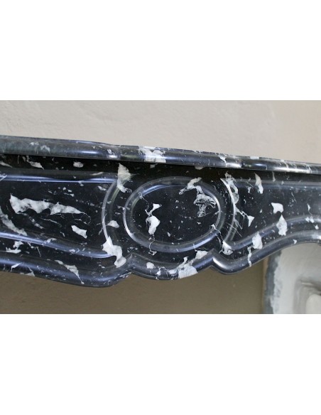 019 ANTIQUE ORIGINAL LOUIS XV "POMPADOUR PLAT" FIREPLACE MANTEL IN BLACK MARQUINIA MARBLE