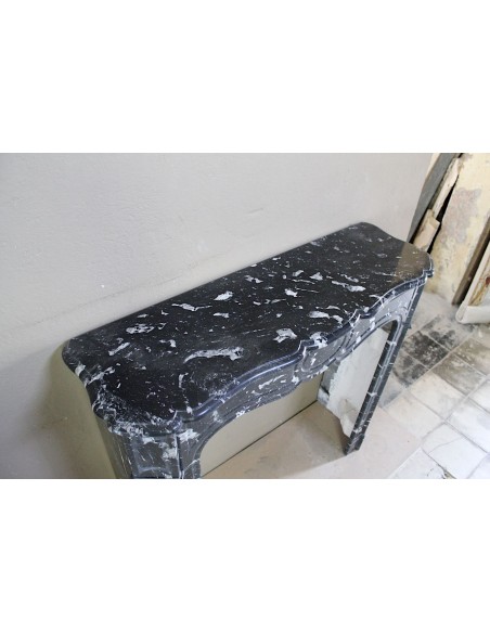 019 ANTIQUE ORIGINAL LOUIS XV "POMPADOUR PLAT" FIREPLACE MANTEL IN BLACK MARQUINIA MARBLE