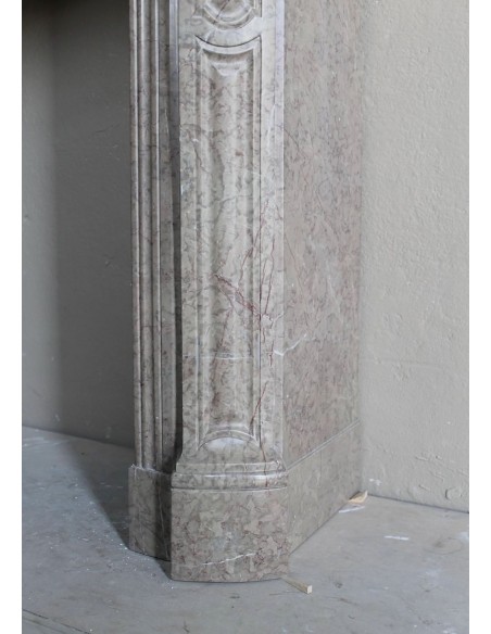 057 ANTIQUE ELEGANT LOUIS XV "PIED GALBÉ" FIRE SURROUND CARVED IN BEIGE LUNEL MARBLE