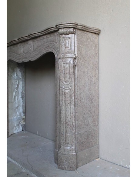 057 ANTIQUE ELEGANT LOUIS XV "PIED GALBÉ" FIRE SURROUND CARVED IN BEIGE LUNEL MARBLE
