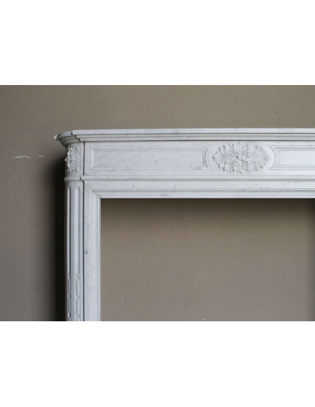 259 ANTIQUE LOUIS XVI "DÉMI-LUNE TROIS FLEURS" FIREPLACE MANTEL IN WHITE CARRARA MARBLE