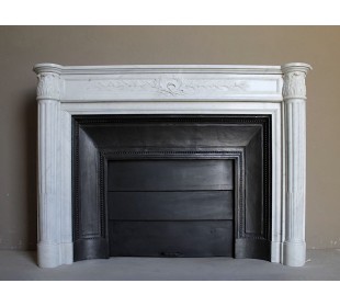 Important Louis XVI marble fireplace mantel carved in White marble with fluted Neoclassical columns
