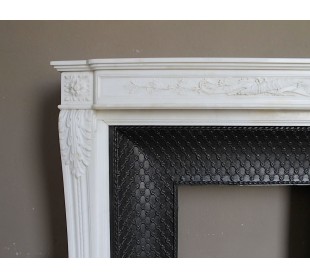 Exceptional neoclassical fireplace carved in a superb white Statuary Carrara marble. 2