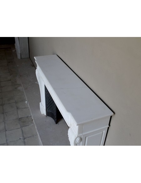 252 AG OUTSTANDING LOUIS XVI "CARQUOIS" FIREPLACE MANTEL IN EXCEPTIONAL WHITE STATUARY CARRARA MARBLE
