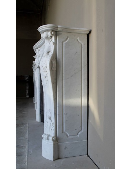 070 AG ANTIQUE FLORAL LOUIS XV "DAUPHIN" FIREPLACE MANTEL IN WHITE CARRARA "P" MARBLE WITH ITS OWN ARTISTIC CAST IRON INSERT