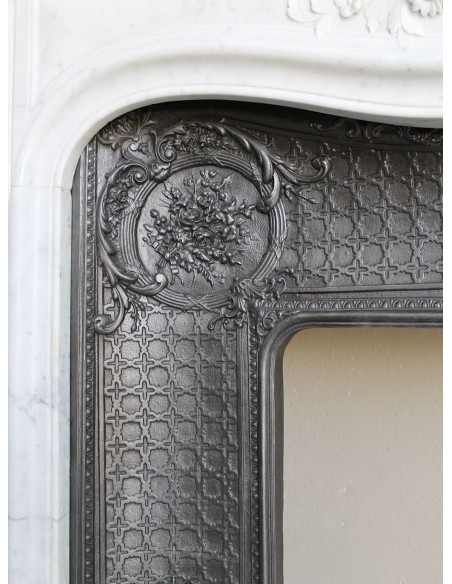 070 AG ANTIQUE FLORAL LOUIS XV "DAUPHIN" FIREPLACE MANTEL IN WHITE CARRARA "P" MARBLE WITH ITS OWN ARTISTIC CAST IRON INSERT