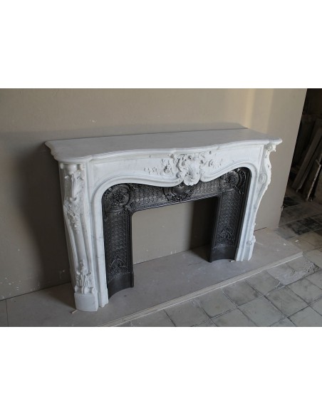 070 AG ANTIQUE FLORAL LOUIS XV "DAUPHIN" FIREPLACE MANTEL IN WHITE CARRARA "P" MARBLE WITH ITS OWN ARTISTIC CAST IRON INSERT