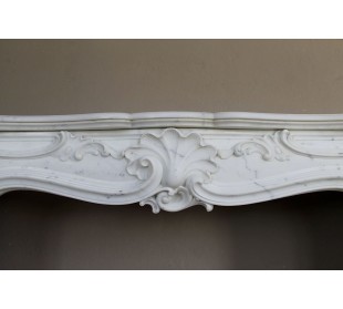 Antique fireplace carved in white Calacatta marble of Art Nouveau style belonging to the famous Majorelle family. 2