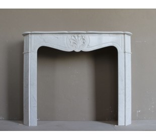 Antique original mantelpiece carved in White Carrara marble with sculptures of a shell