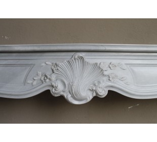 Antique fireplace mantel carved out of a very fine Imperial Bardiglio grey marble. 2