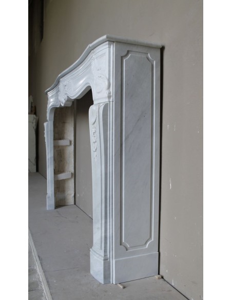 603 ANTIQUE ART NOUVEAU FLORAL FIREPLACE CARVED IN THE FINEST VARIETY OF BARDIGLIO MARBLE