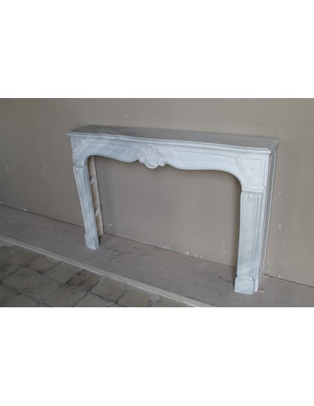 603 ANTIQUE ART NOUVEAU FLORAL FIREPLACE CARVED IN THE FINEST VARIETY OF BARDIGLIO MARBLE