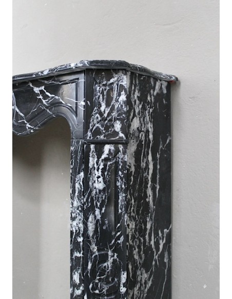 078 ORIGINAL LOUIS XV "POMPADOUR PLAT" FIREPLACE MANTEL CARVED IN BLACK AND WHITE MARQUINIA MARBLE