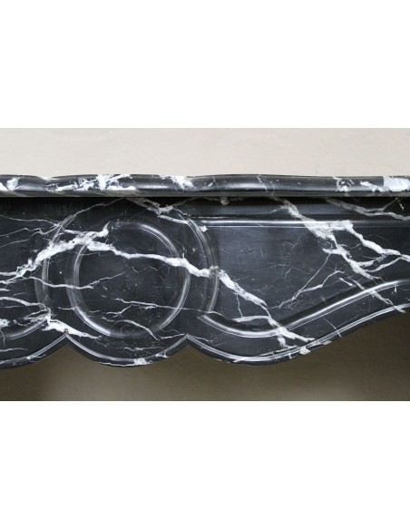 078 ORIGINAL LOUIS XV "POMPADOUR PLAT" FIREPLACE MANTEL CARVED IN BLACK AND WHITE MARQUINIA MARBLE