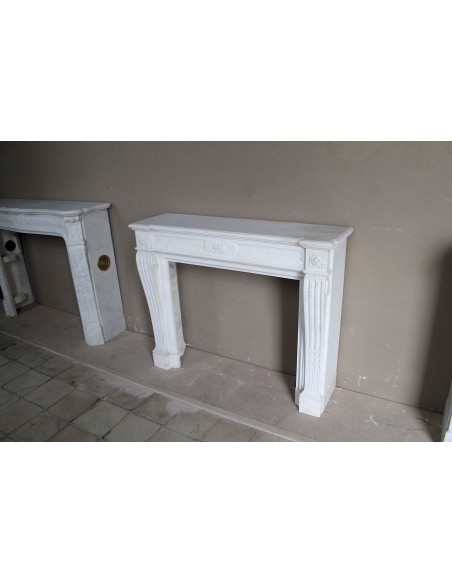 213 BEAUTIFUL ANTIQUE LOUIS XVI "TROIS FLEURS" FIREPLACE MANTEL IN WHITE STATUARY CARRARA MARBLE
