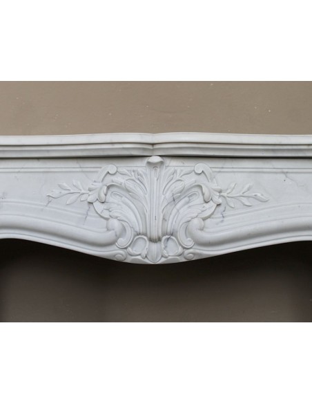 014 IMPORTANT VERY SMALL FLORAL LOUIS XV FIREPLACE MANTEL CARVED IN WHITE CARRARA "P" MARBLE