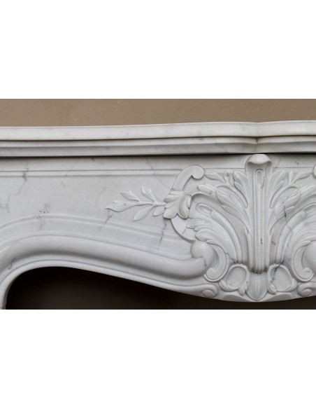 014 IMPORTANT VERY SMALL FLORAL LOUIS XV FIREPLACE MANTEL CARVED IN WHITE CARRARA "P" MARBLE
