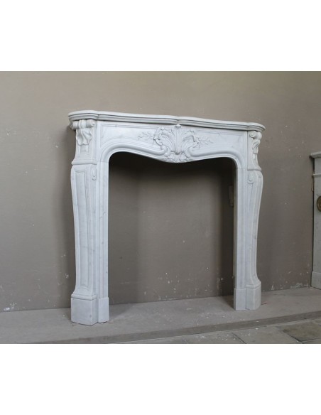 014 IMPORTANT VERY SMALL FLORAL LOUIS XV FIREPLACE MANTEL CARVED IN WHITE CARRARA "P" MARBLE