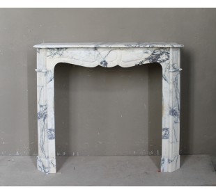 Antique Louis XV Pompadour fireplace mantel carved in Arabescato white Carrara marble