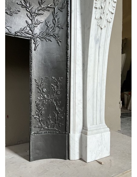 222 AG ANTIQUE LOUIS XVI "TROIS FLEURS" FIREPLACE MANTEL IN WHITE CARRARA MARBLE