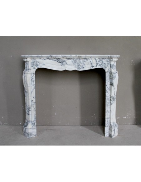 ANTIQUE LOUIS XV PIED GALBÉ FIREPLACE SURROUND IN ITALIAN WHITE VEINED ARABESCATO MARBLE