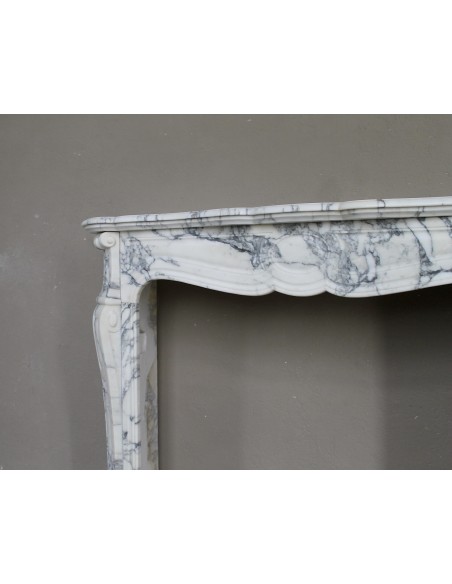 ANTIQUE LOUIS XV PIED GALBÉ FIREPLACE SURROUND IN ITALIAN WHITE VEINED ARABESCATO MARBLE