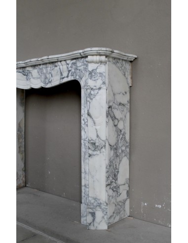 ANTIQUE LOUIS XV PIED GALBÉ FIREPLACE SURROUND IN ITALIAN WHITE VEINED ARABESCATO MARBLE