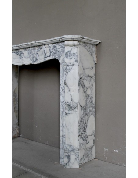 ANTIQUE LOUIS XV PIED GALBÉ FIREPLACE SURROUND IN ITALIAN WHITE VEINED ARABESCATO MARBLE