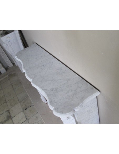 041 ANTIQUE "TROIS COQUILLES" MARBLE MANTEL IN WHITE CARRARA MARBLE