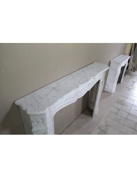 052 ORIGINAL ANTIQUE BAROQUE "PIED GALBÉ" FIREPLACE MANTEL IN WHITE CARRARA MARBLE