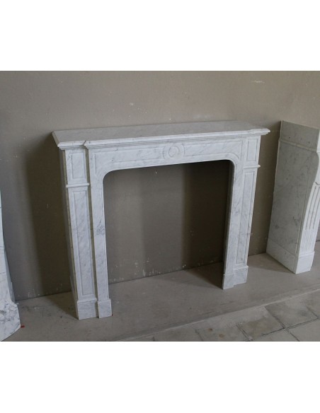 312 ANTIQUE LOUIS XIV "PARISIENNE" FIREPLACE MANTEL IN WHITE CARRARA MARBLE