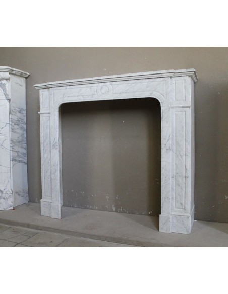 312 ANTIQUE LOUIS XIV "PARISIENNE" FIREPLACE MANTEL IN WHITE CARRARA MARBLE