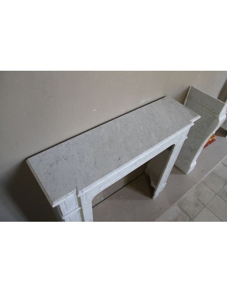 312 ANTIQUE LOUIS XIV "PARISIENNE" FIREPLACE MANTEL IN WHITE CARRARA MARBLE