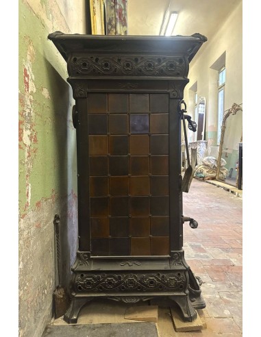 GH 001 CASTELMONTE CAST IRON AND MAJOLICA WOOD...