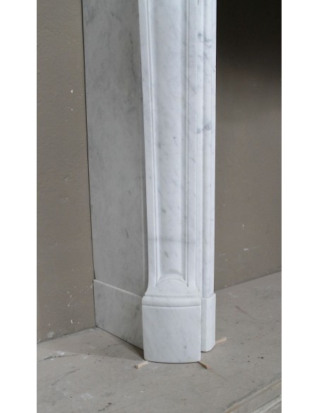065 LOUIS XV "TROIS COQUILLES" FIREPLACE MANTEL CARVED IN GORGEOUS WHITE CARRARA "P" MARBLE