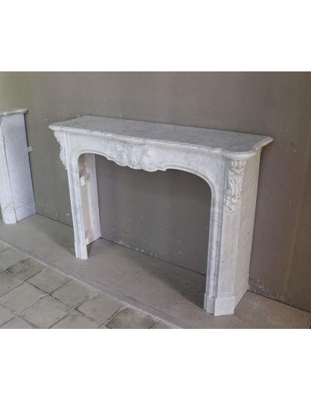 071 ANTIQUE “LOUIS XV CÔTE D'AZUR” FLORAL FIREPLACE MANTEL CARVED FROM WHITE CARRARA MARBLE