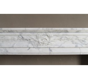 Large neoclassical fireplace mantel in Arabescato veined marble. This is an “unique-piece”, specially commissioned fireplace. 2