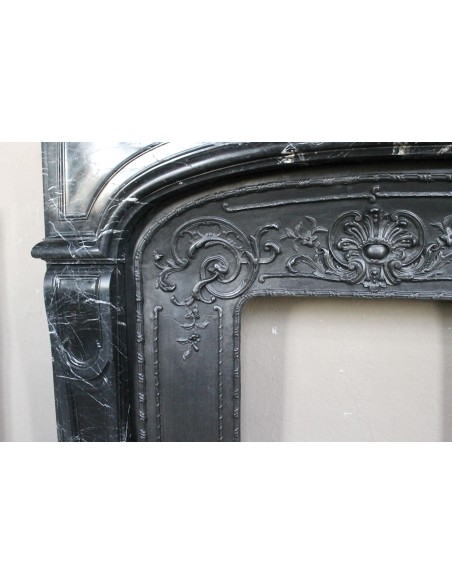 313 ANTIQUE LOUIS XIV “BOUDIN ARRONDI” FIREPLACE MANTEL PROVIDED WITH ITS ORIGINAL CAST IRON INSERT