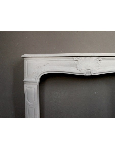 906 ANTIQUE FLORAL LOUIS XV “REGENCY” FIREPLACE MANTEL IN BEAUJOLAIS PIERRE DORÉE