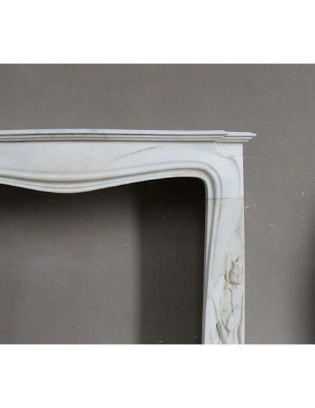 Art Nouveau “Fleur de Chardon” mantel in white marble and signed Majorelle. This marble fireplace is extremely rare and refined.