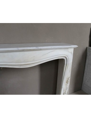 Art Nouveau “Fleur de Chardon” mantel in white marble and signed Majorelle. This marble fireplace is extremely rare and refined.