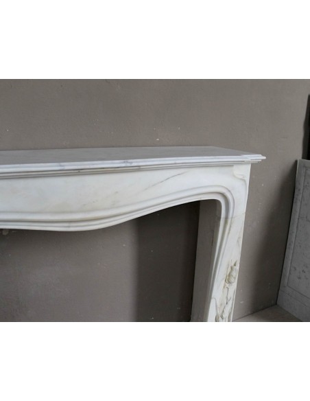 Art Nouveau “Fleur de Chardon” mantel in white marble and signed Majorelle. This marble fireplace is extremely rare and refined.