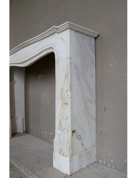 607 ART NOUVEAU "FLEUR DE CHARDON" FIREPLACE MANTEL IN WHITE SIVEC MARBLE SIGNED BY MAJORELLE