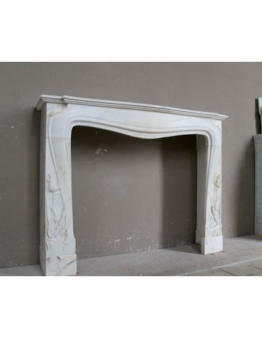 Art Nouveau “Fleur de Chardon” mantel in white marble and signed Majorelle. This marble fireplace is extremely rare and refined.