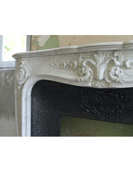 022 AG GENUINE ART NOUVEAU “MAJORELLE” FIREPLACE CARVED IN WHITE CARRARA MARBLE PROVIDED WITH ITS ORIGINAL CAST IRON INSERT