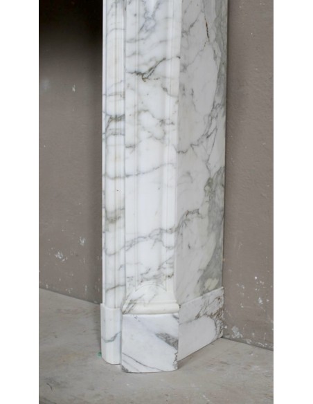 059 LOUIS XV "TROIS COQUILLES AMÉLIORÉ” FIREPLACE MANTEL IN CALACATTA MARBLE